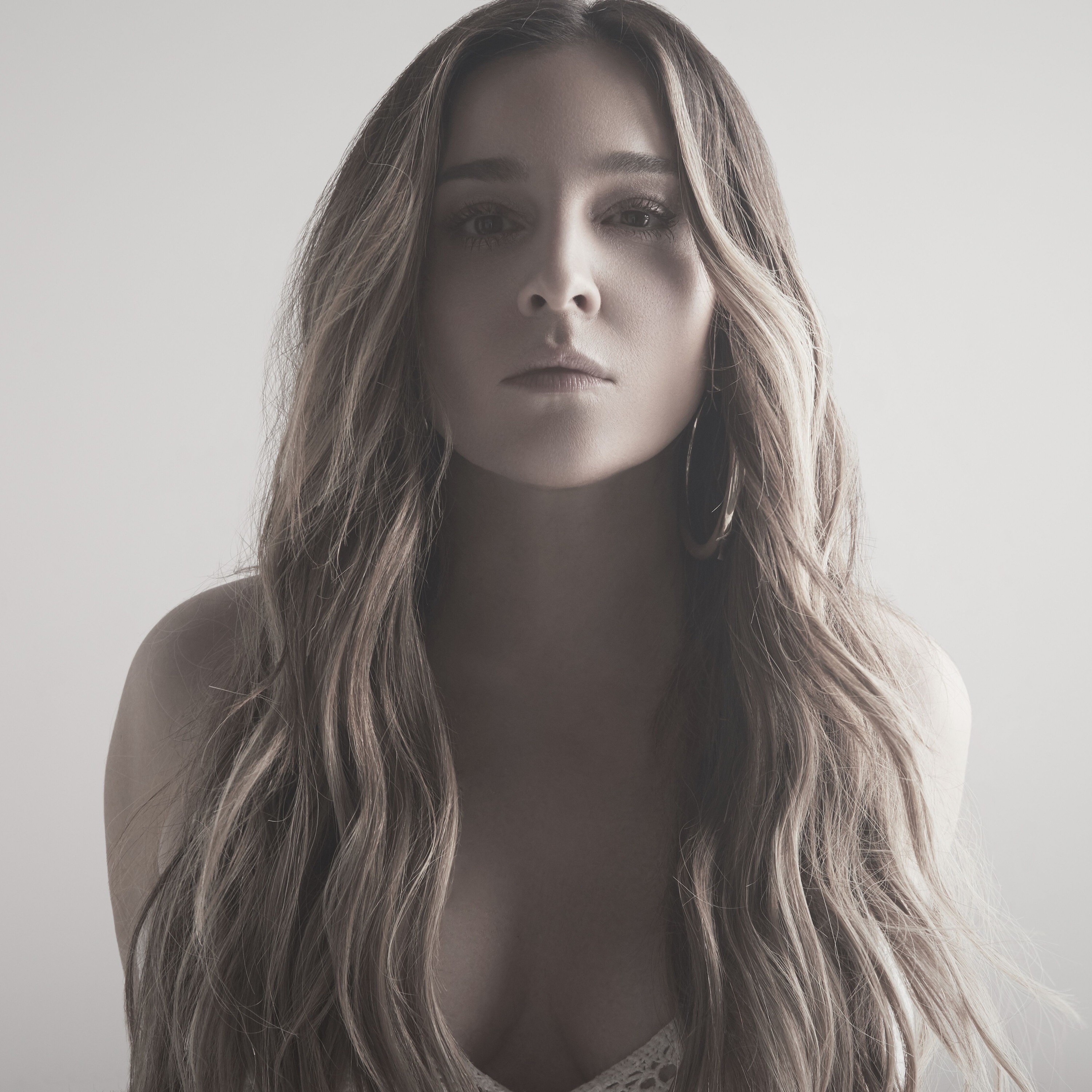 Alisan Porter Portrait