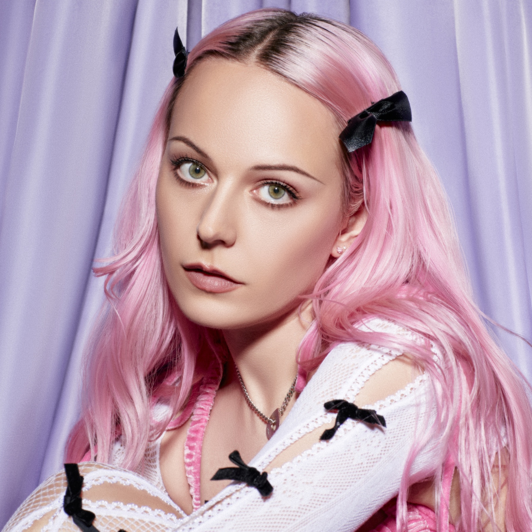 Hannah Diamond Portrait