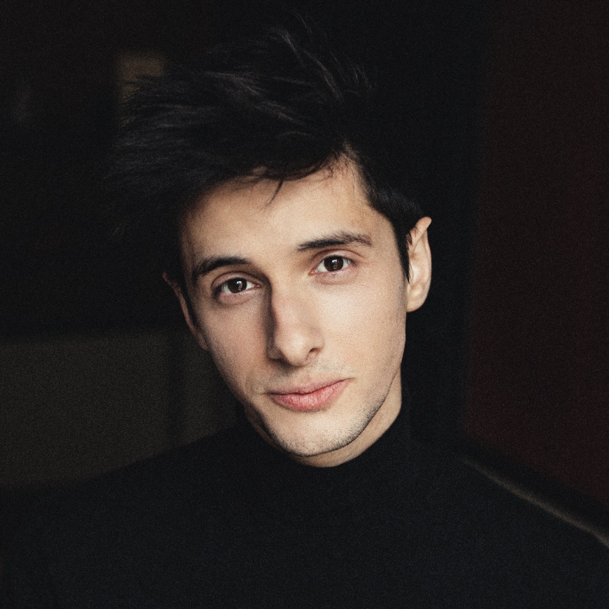 Dimension 32 portrait