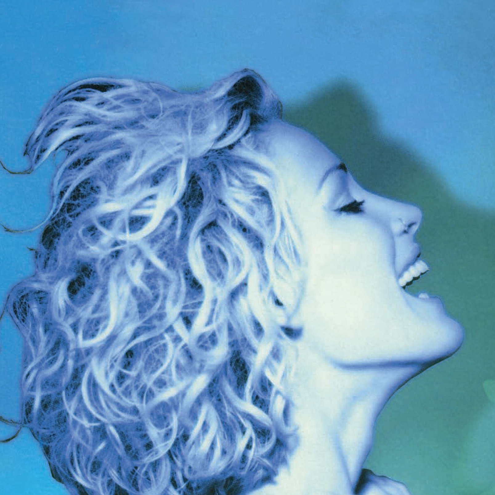 Ophélie Winter Portrait