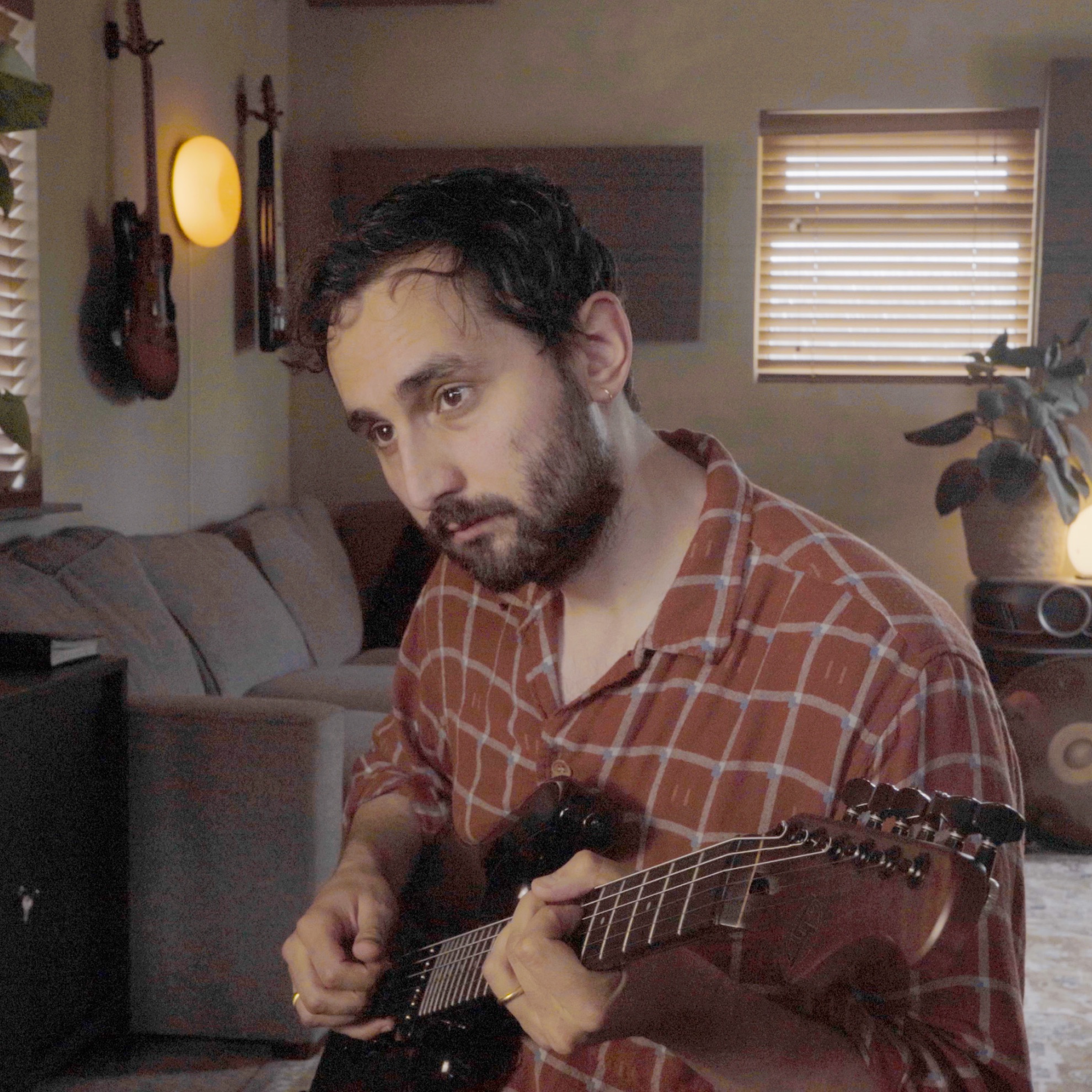 Mondo Loops Portrait