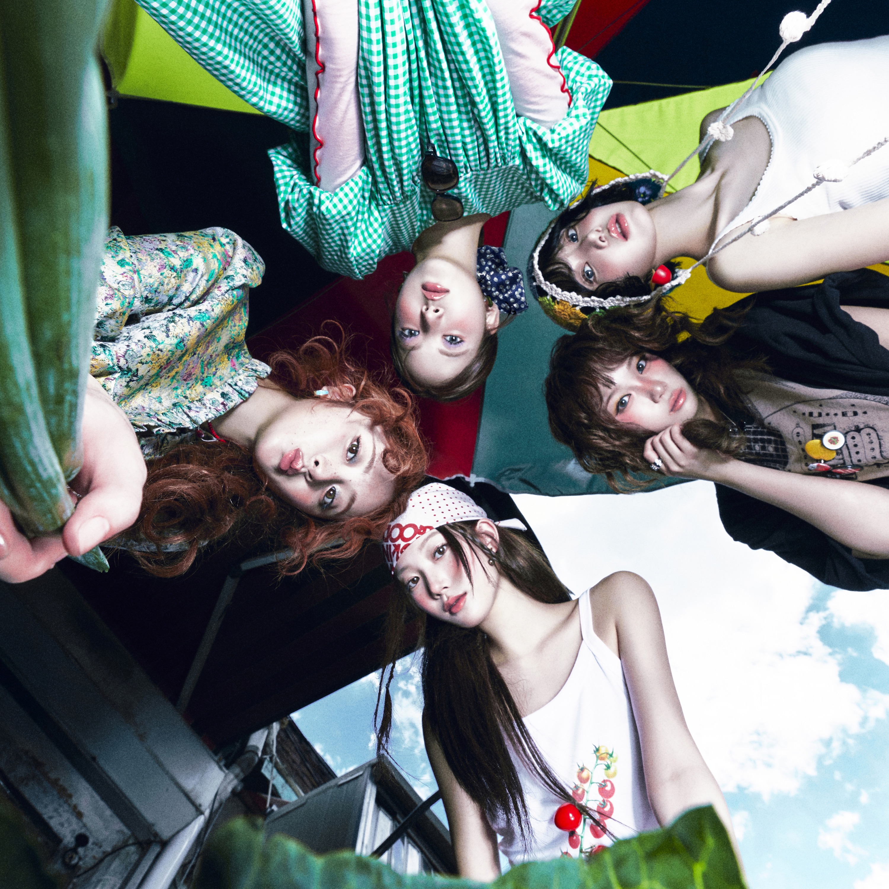 LE SSERAFIM Portrait