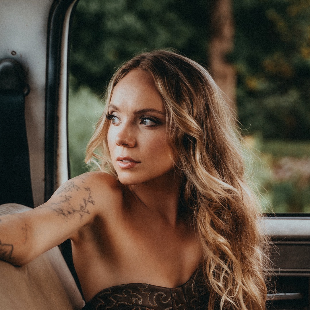 Danielle Bradbery Portrait