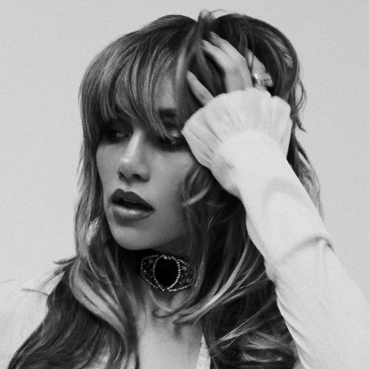 Suki Waterhouse Portrait