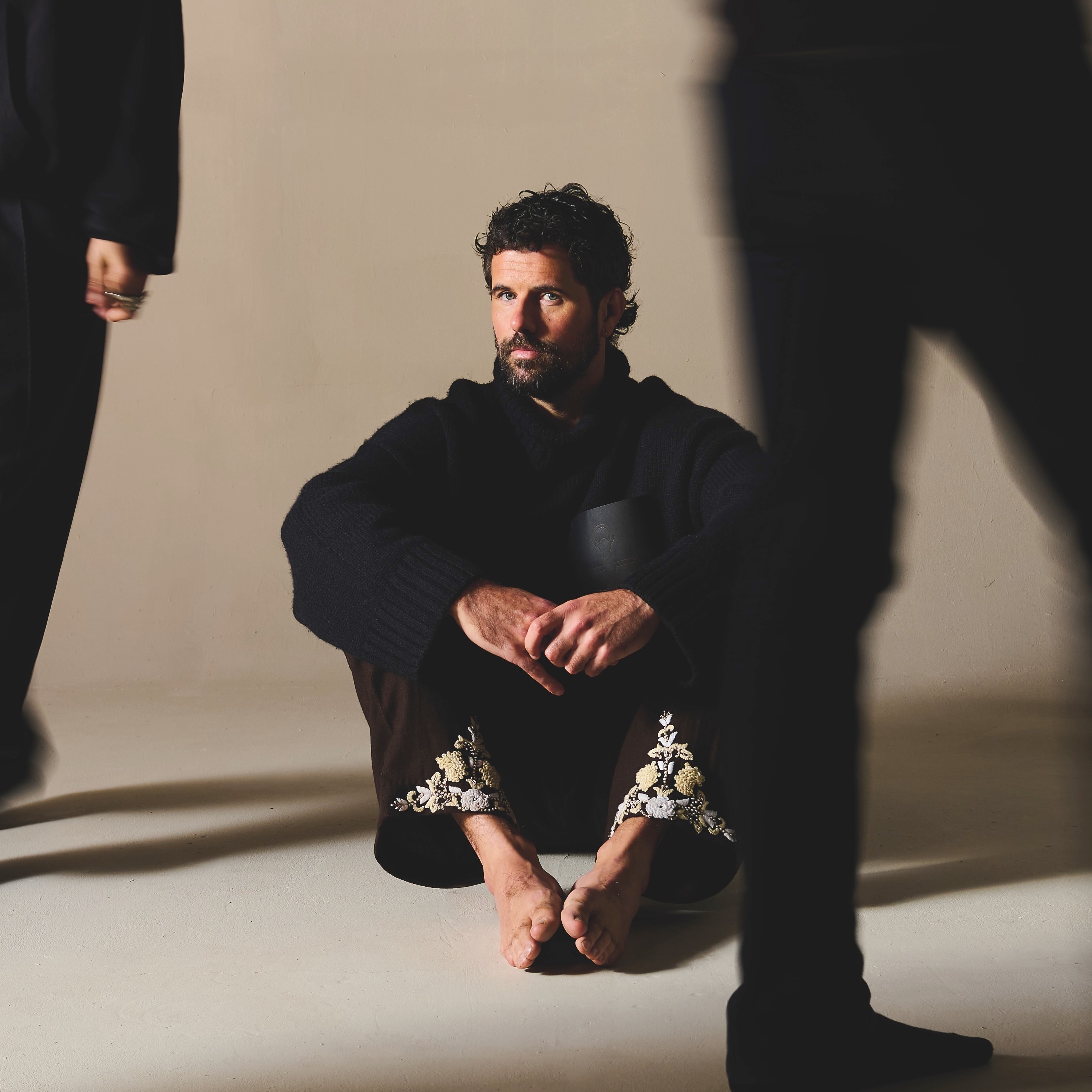 Nick Mulvey Portrait