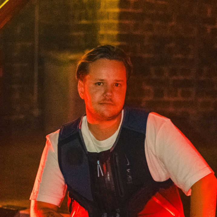 Luuk Van Dijk portrait