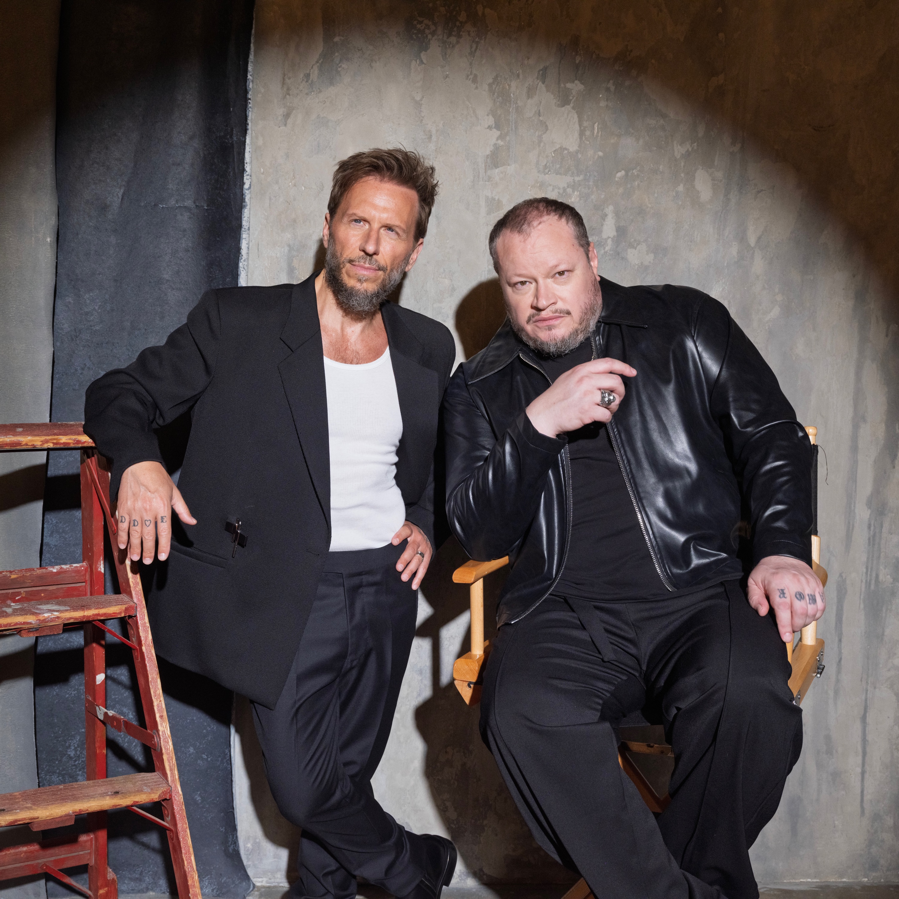 Sin Bandera portrait