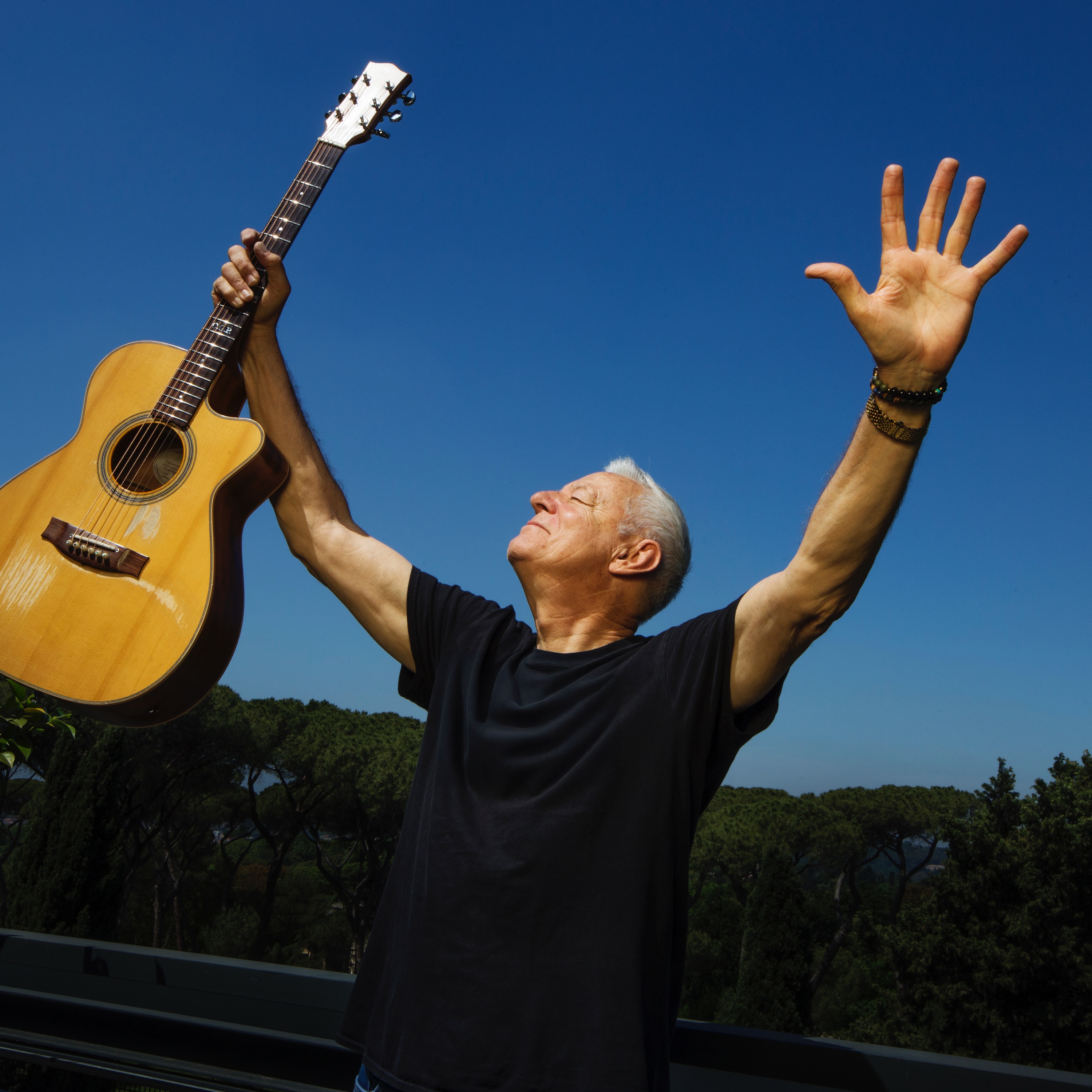 Tommy Emmanuel Portrait