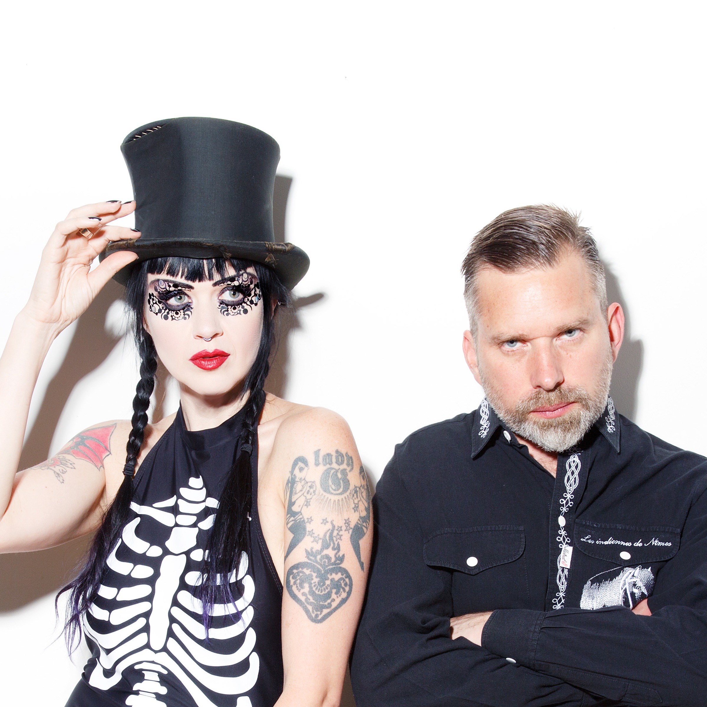 Die So Fluid Portrait