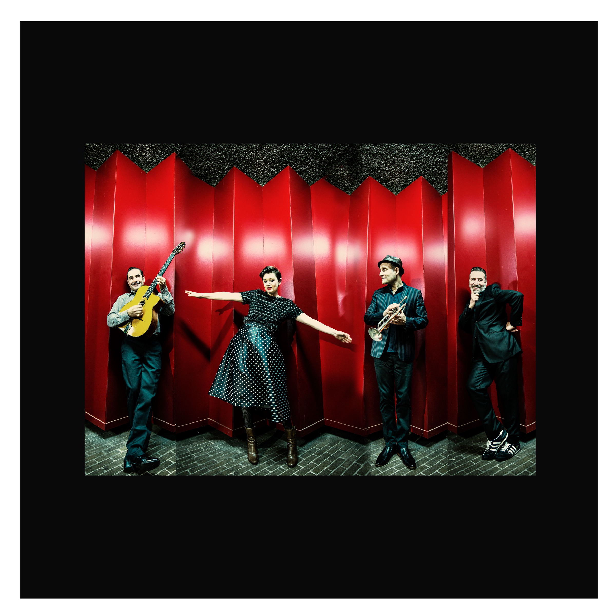 Paris Combo Portrait