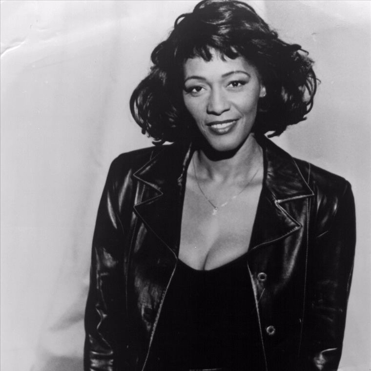 Gwen McCrae Portrait