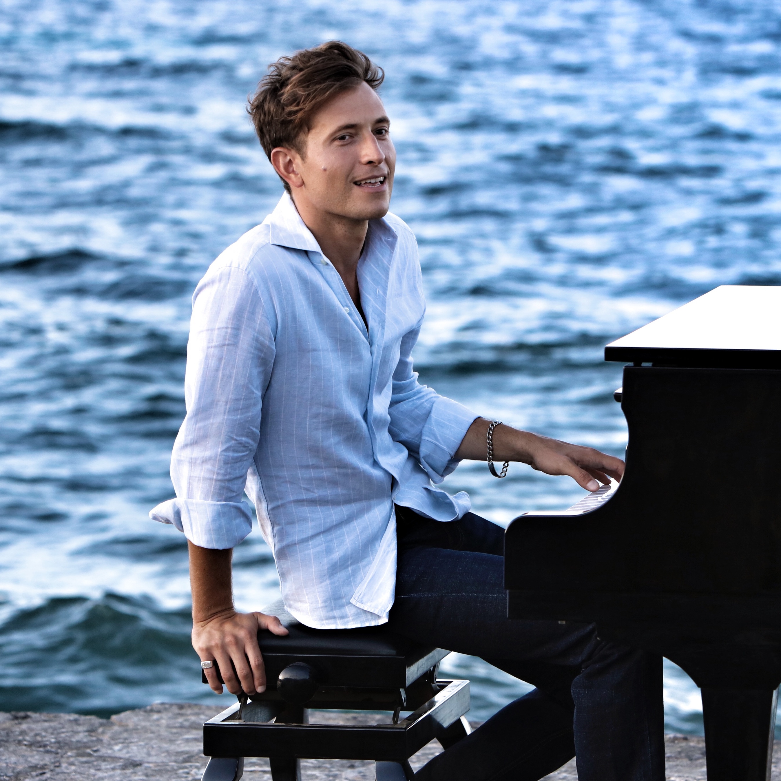 Peter Cincotti Portrait