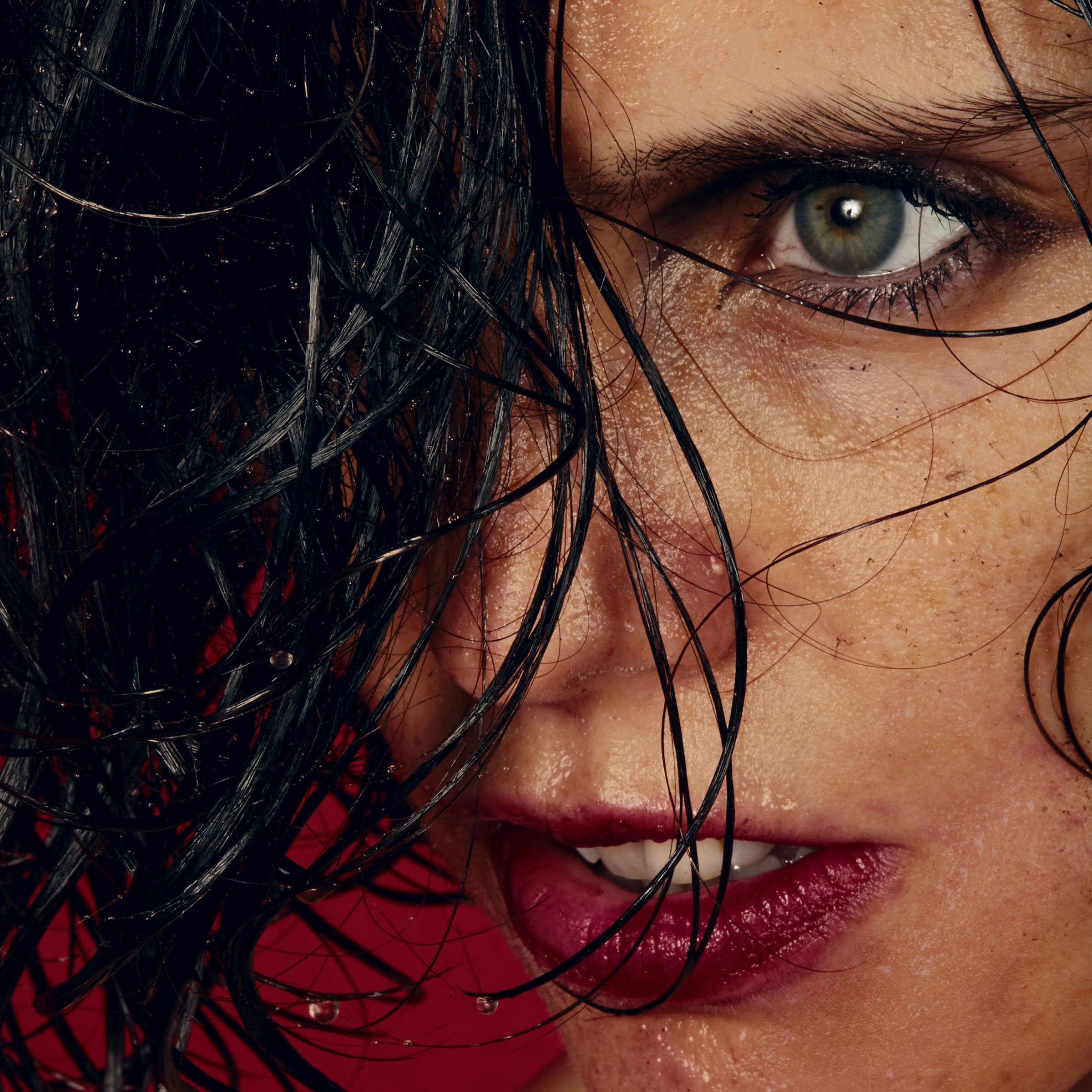 Anna Calvi Portrait