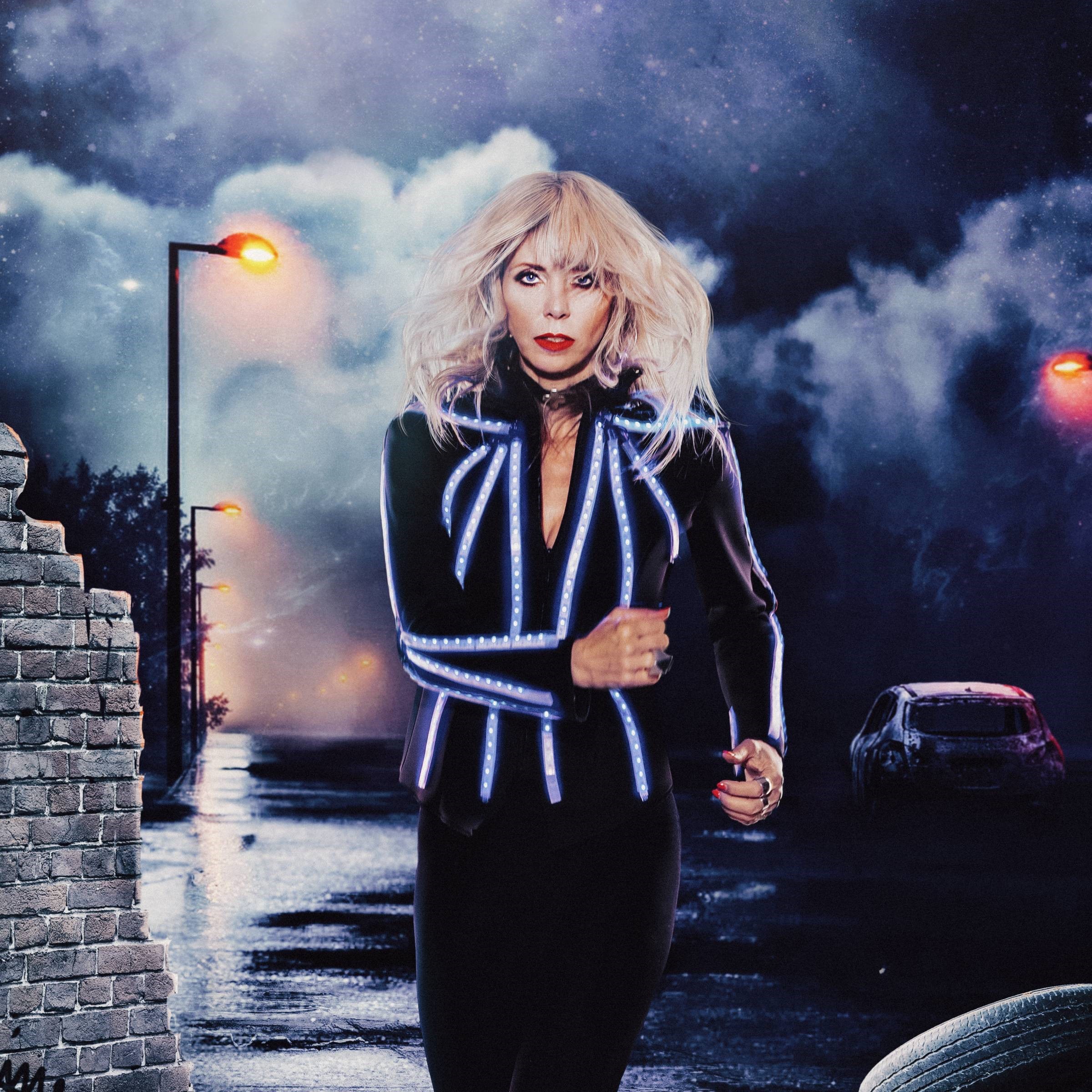 Péterfy Bori & Love Band Portrait