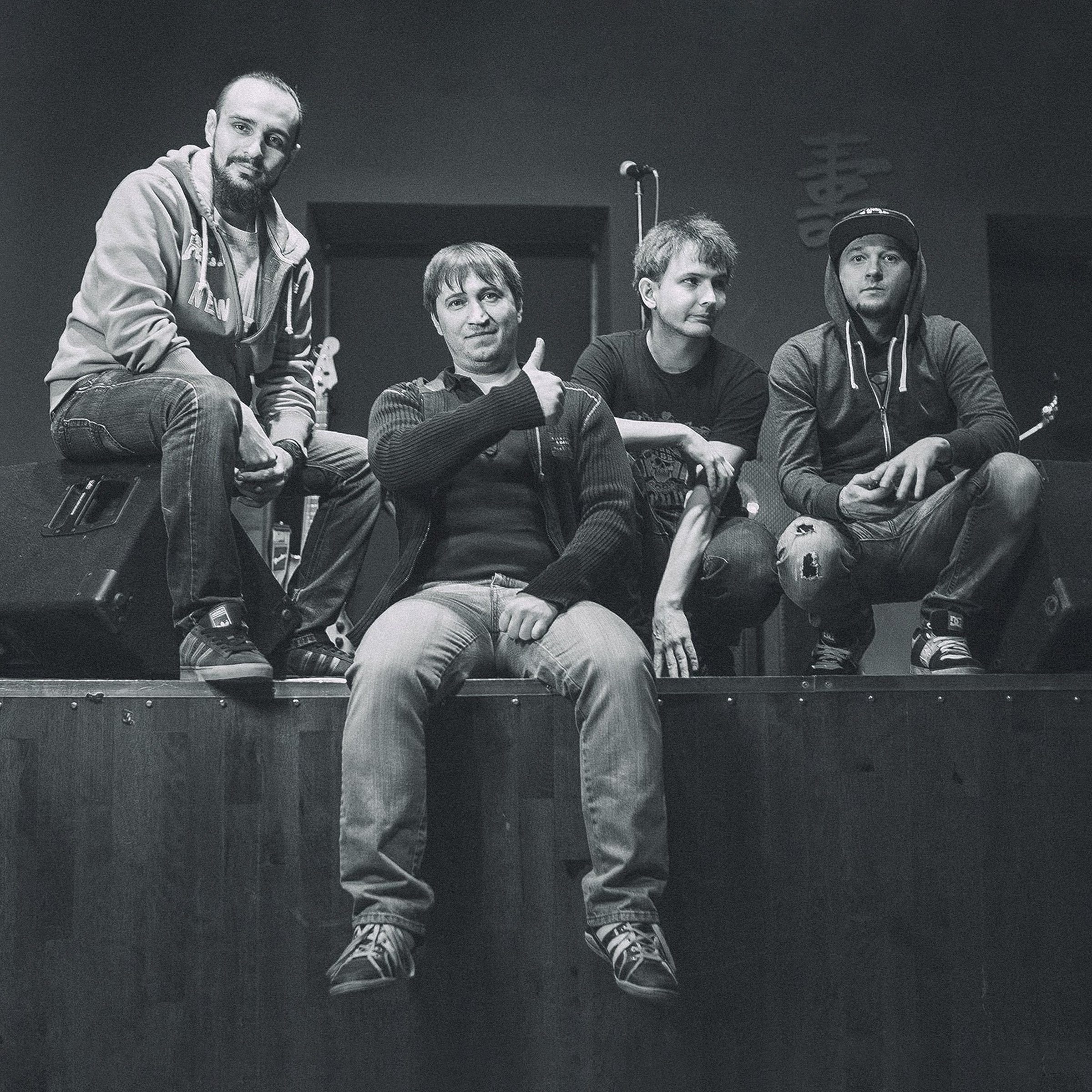 Мёртвые Дельфины Portrait