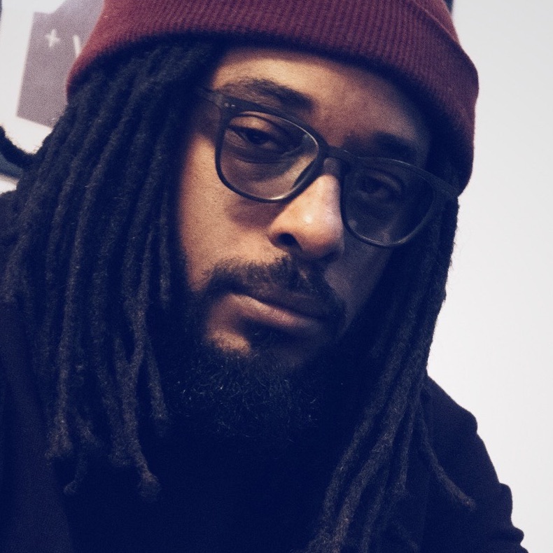 Quelle Chris Portrait