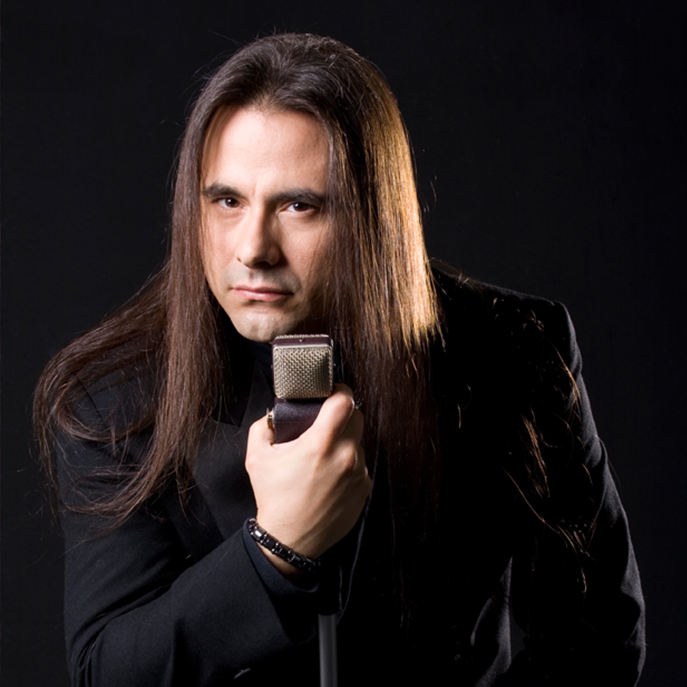 Andre Matos Portrait