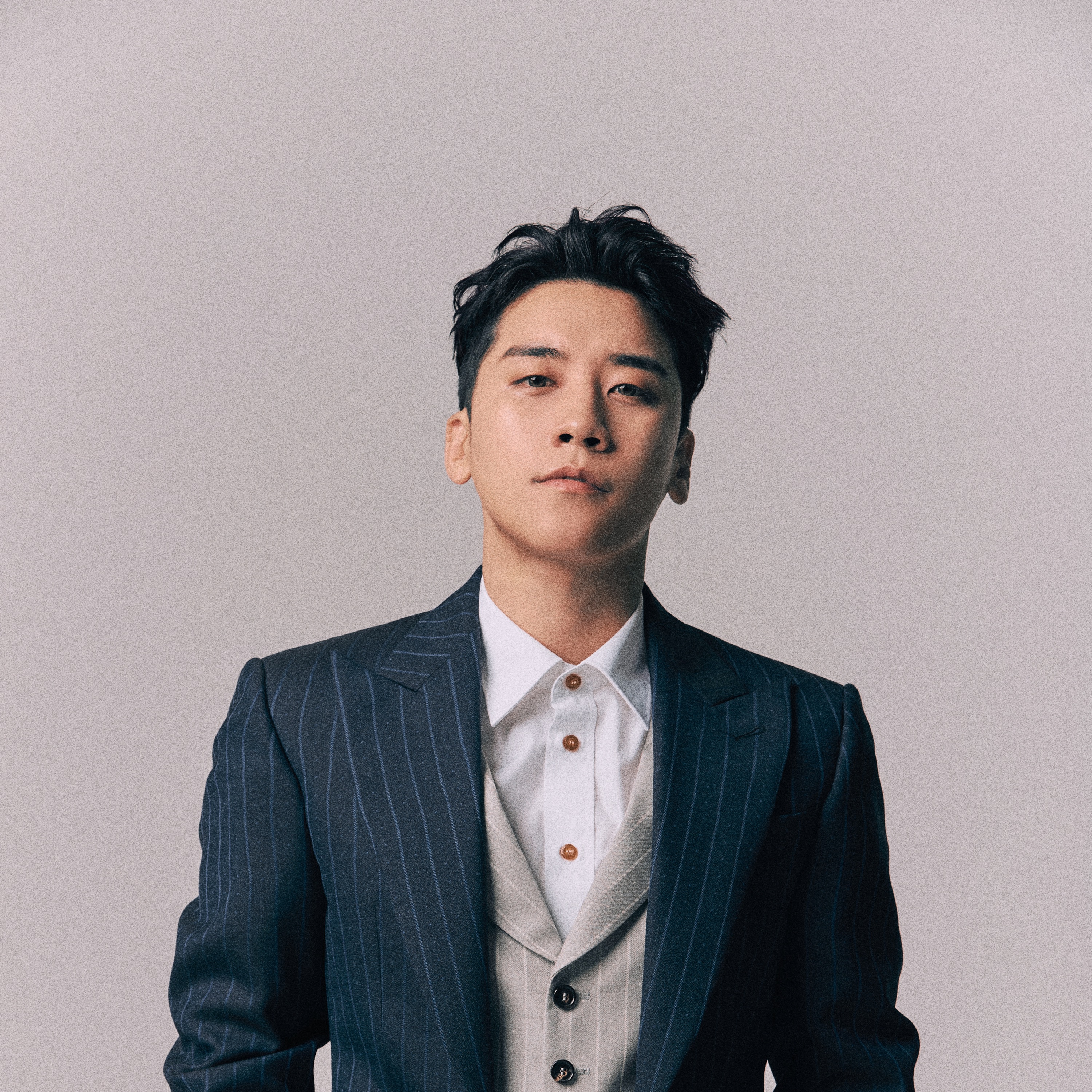 SEUNGRI Portrait