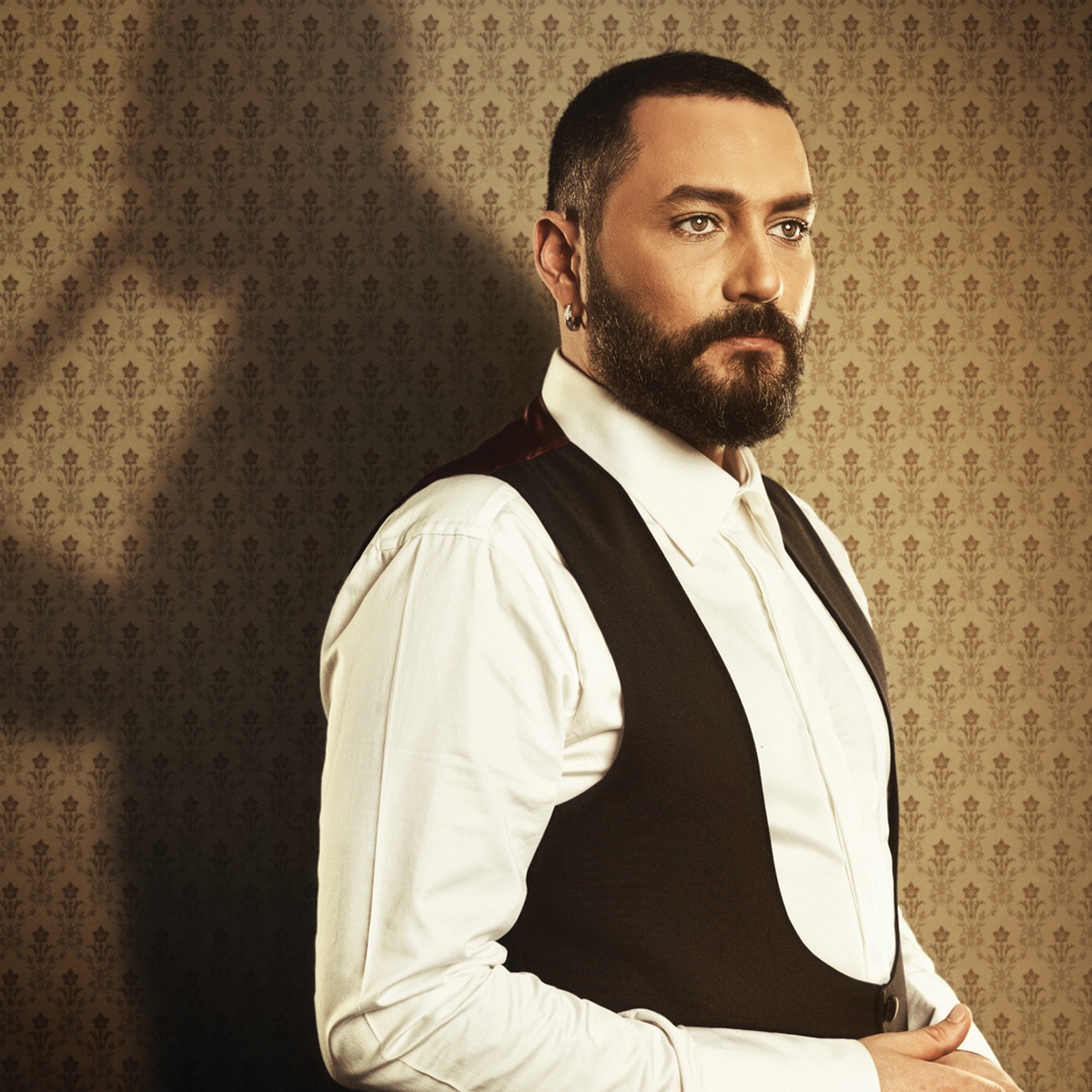 Hüsnü Şenlendirici Portrait