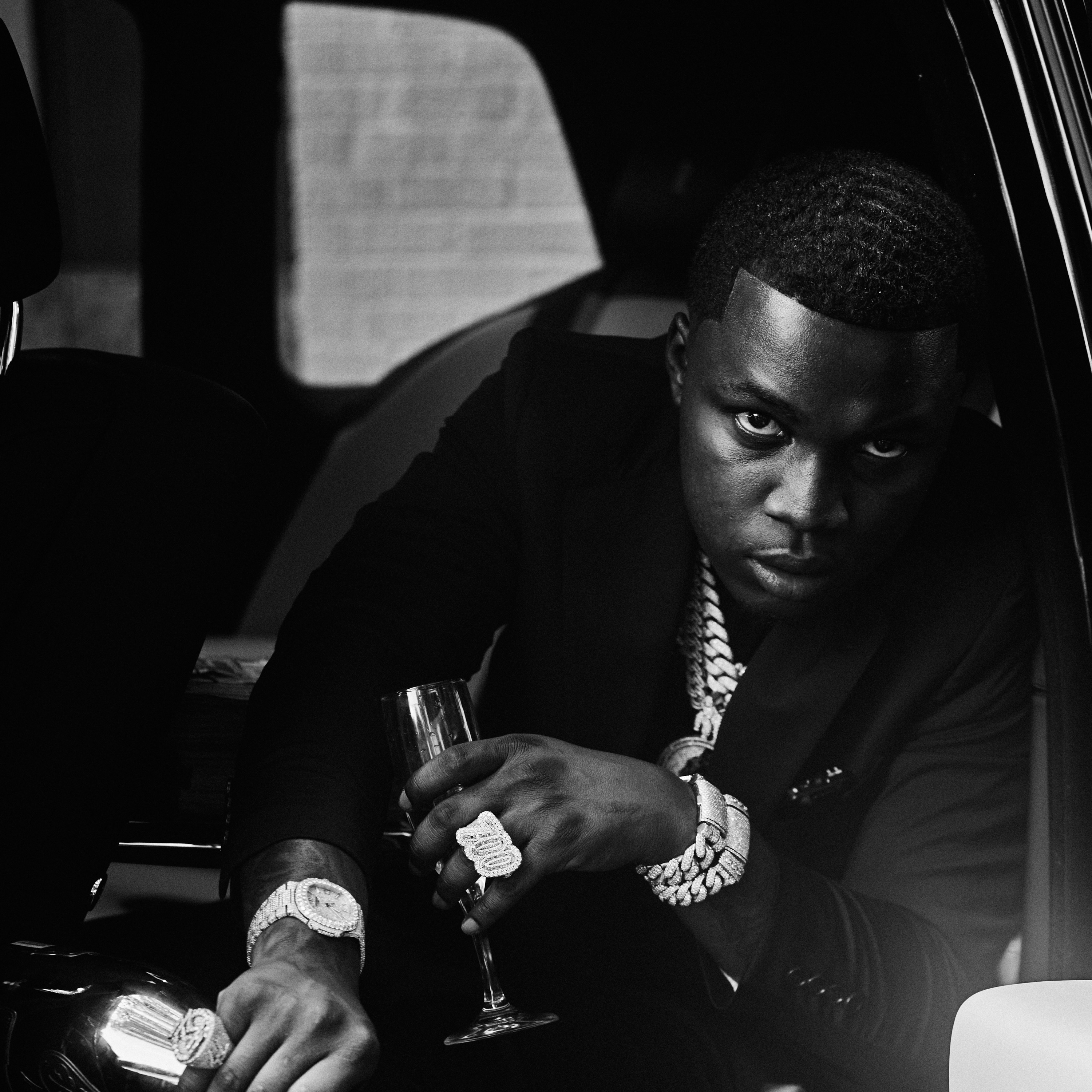 Montana 700 Portrait