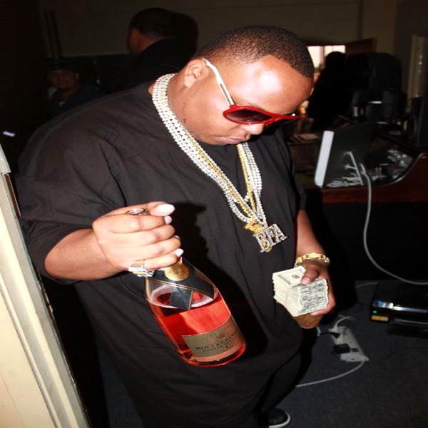 Drop It On Me (feat. Waka Flocka) - Single album cover