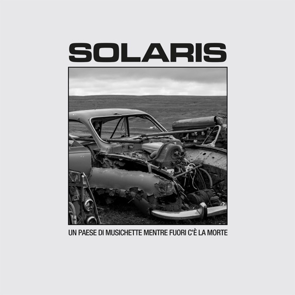 Un paese di musichette mentre fuori c'è la morte album cover