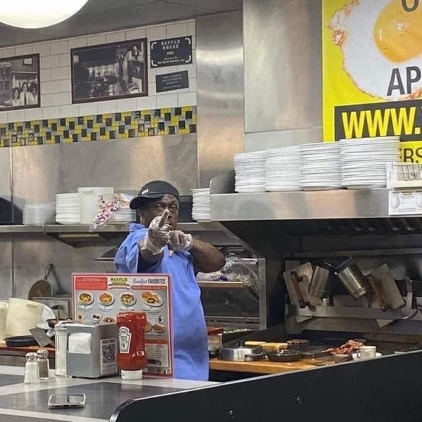 PLEEDIG (feat. RXKNephew) - Single album cover