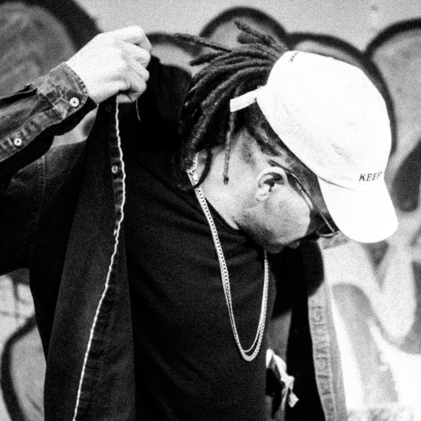 Nunca Taque Pedras na Caixa de Abelhas - Single album cover