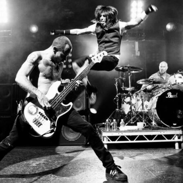 Pop a Toast (feat. Ghostface Killah) - Single album cover