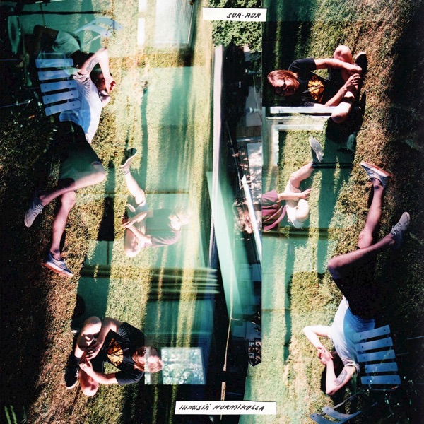 Ihmisiä nurmikolla album cover