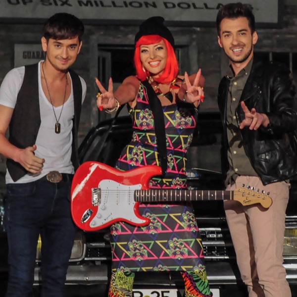 Love Me (feat. Delia) - Single album cover