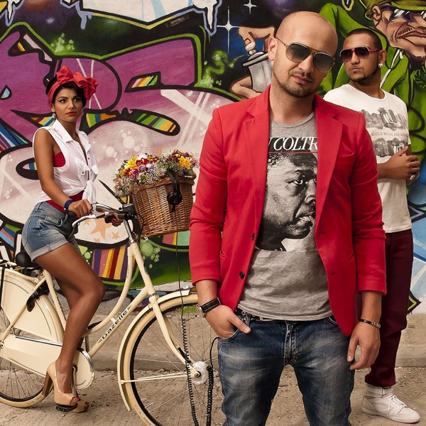 Weekend (feat. Broono & Ale Blake) album cover