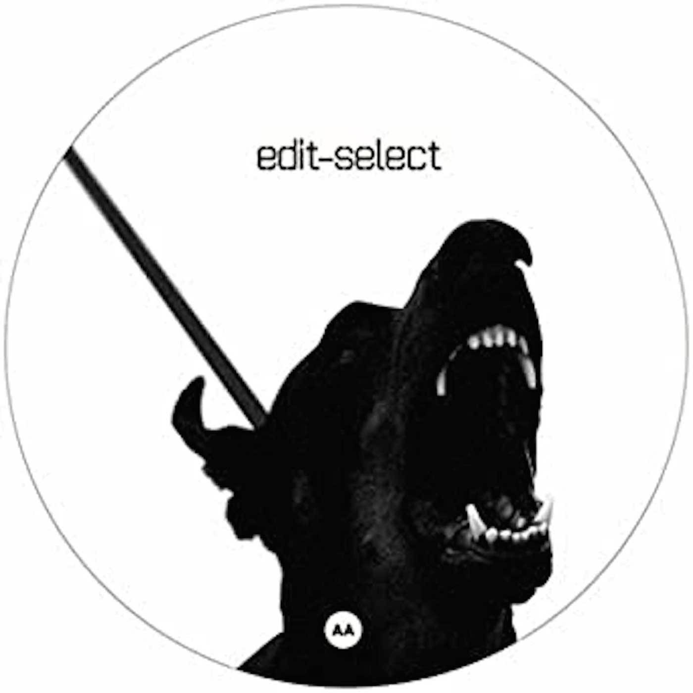 She Don't Like the Collar (2020) - Single album cover