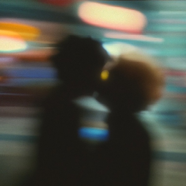 Pullmecloser (feat. Diamond Pistols) - Single album cover