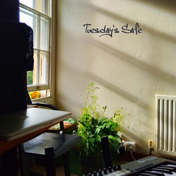 Tuesday's safe - Single album cover