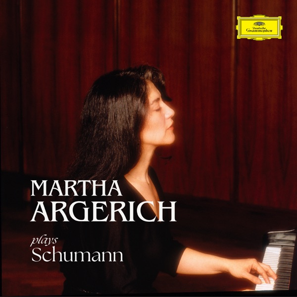 Martha Argerich plays Schumann album cover