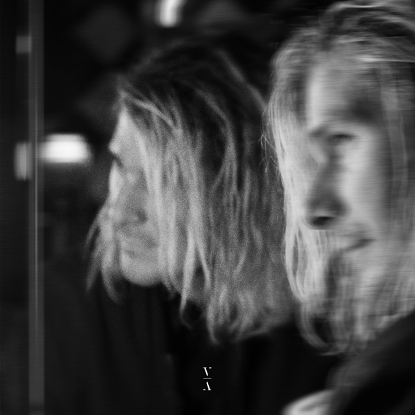 alone (feat. Robertson) album cover