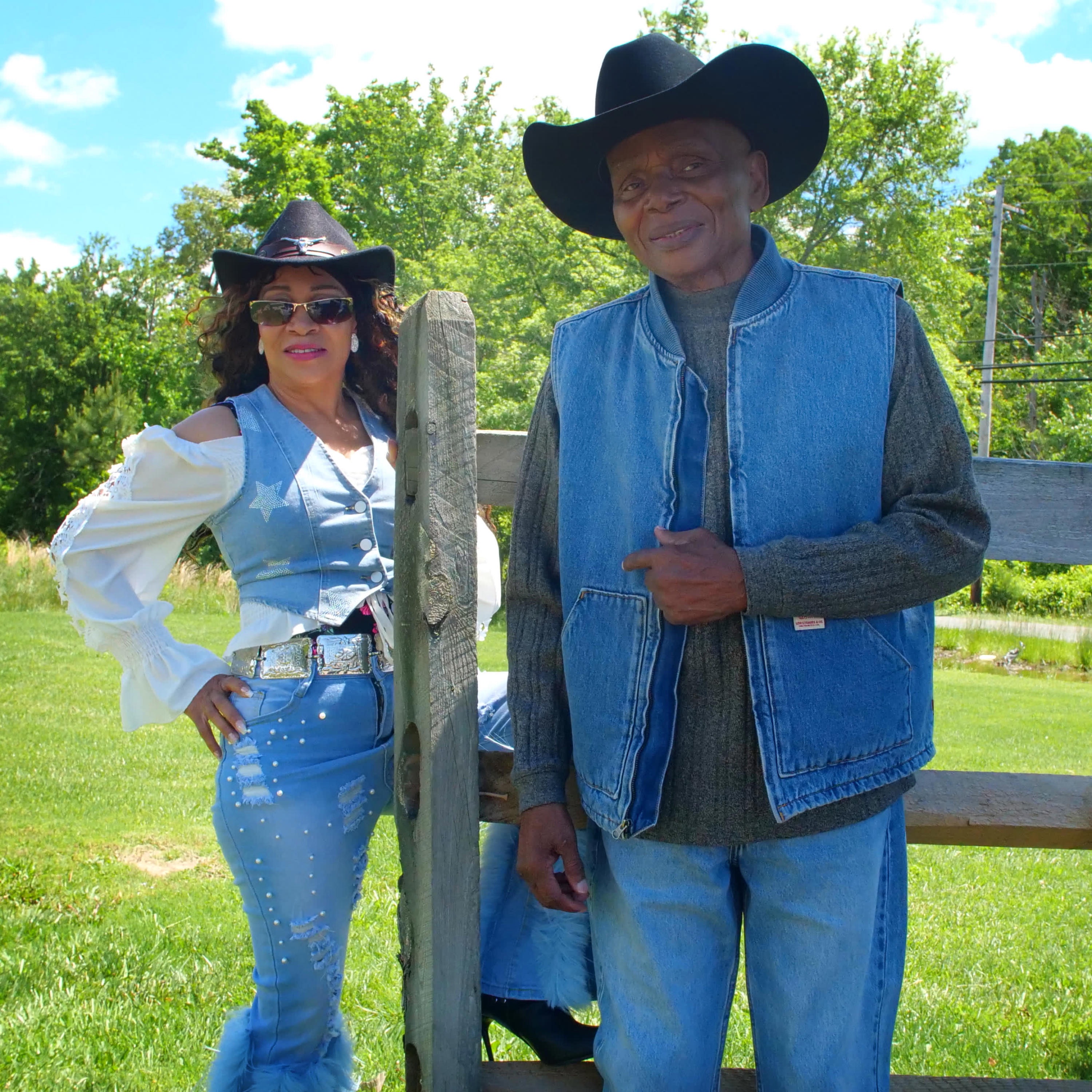 Shake Dat Thang (feat. NiccoFeem) - Single album cover