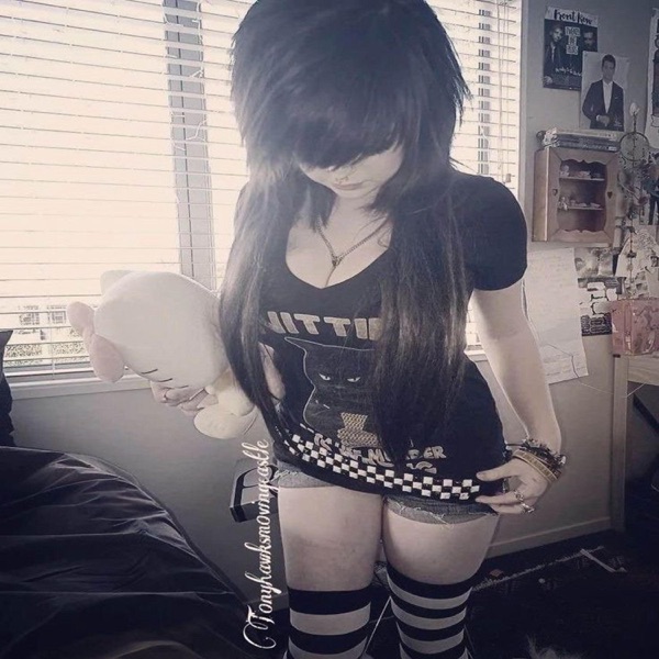 je met la lame sur mes bras >< - Single album cover