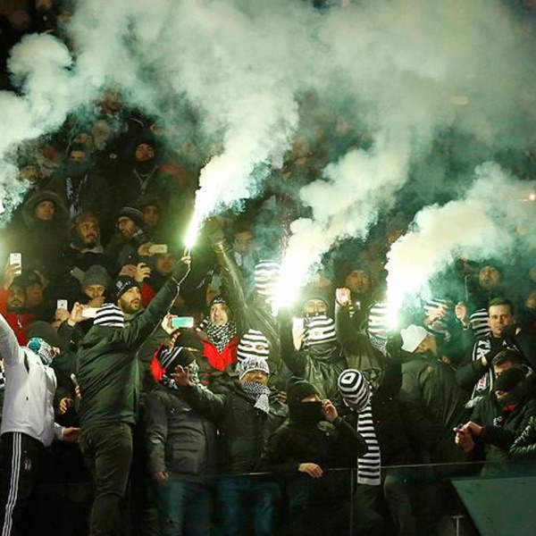 Manita Kollarinda Degil Deplasman Yollarinda - Single album cover