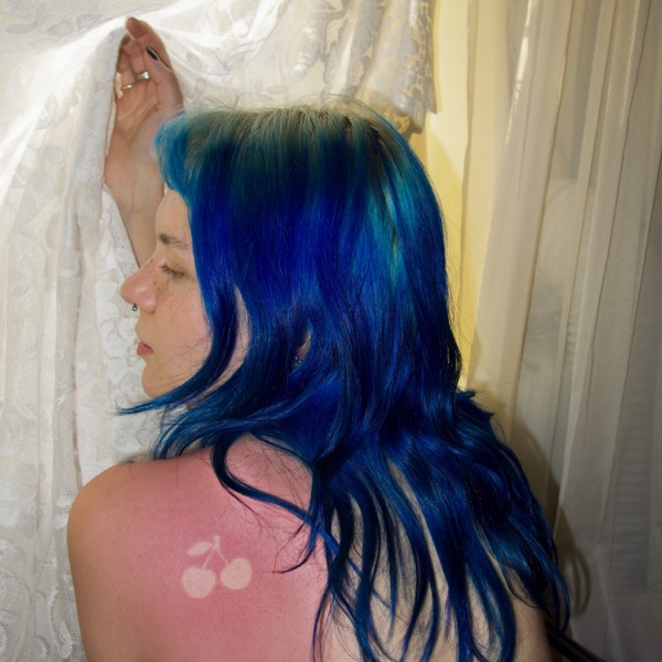 never goes away - Single album cover