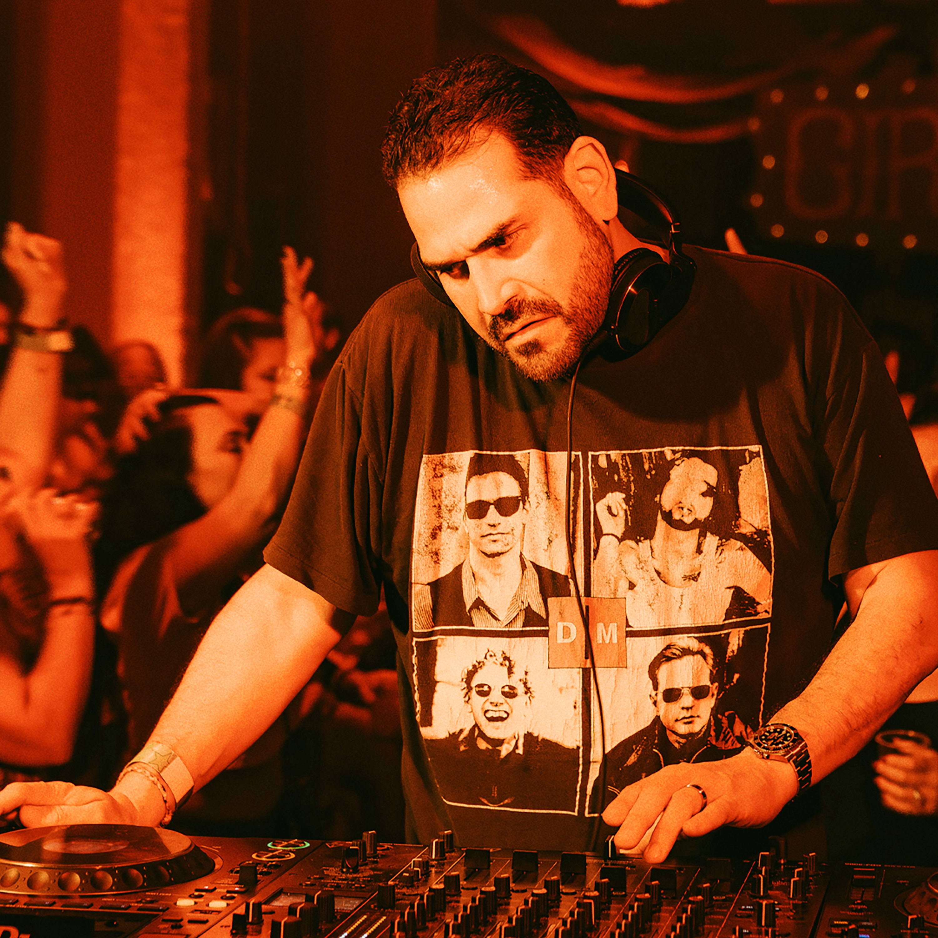 Uplifting House Classics Inside a Circus: Junior Sanchez (DJ Mix) album cover