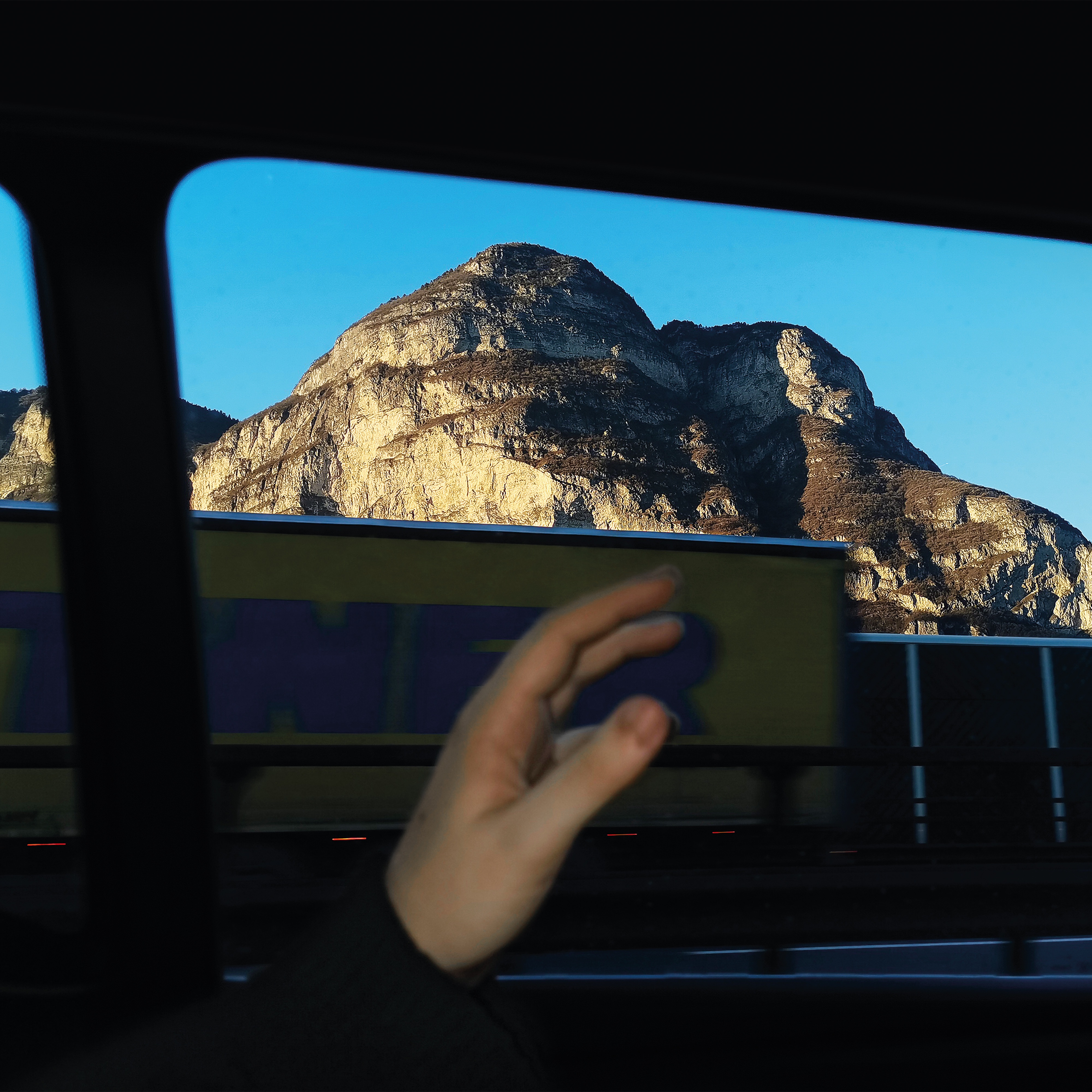 caroline 2 album cover