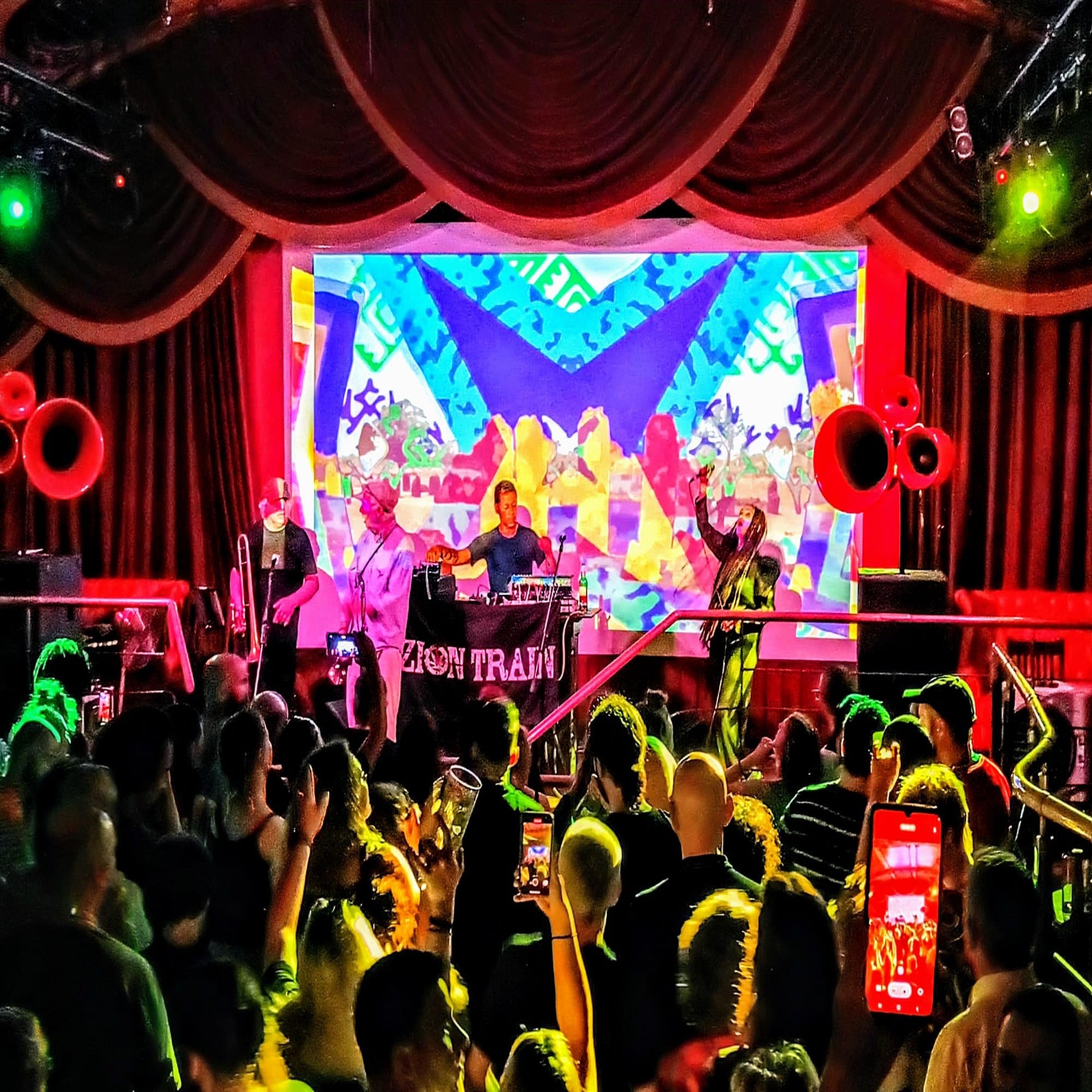 Move To Love (feat. Cara) - Single album cover