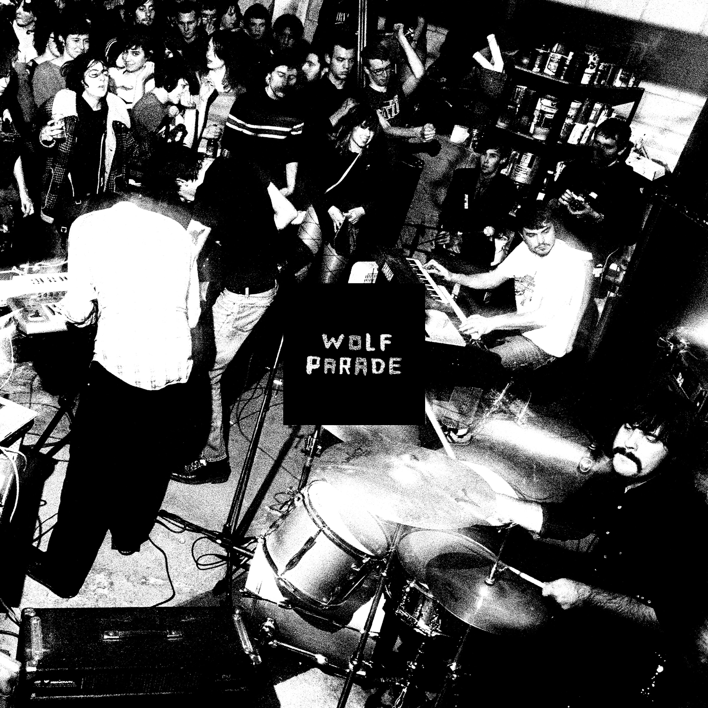 Apologies to the Queen Mary (Deluxe Edition) album cover